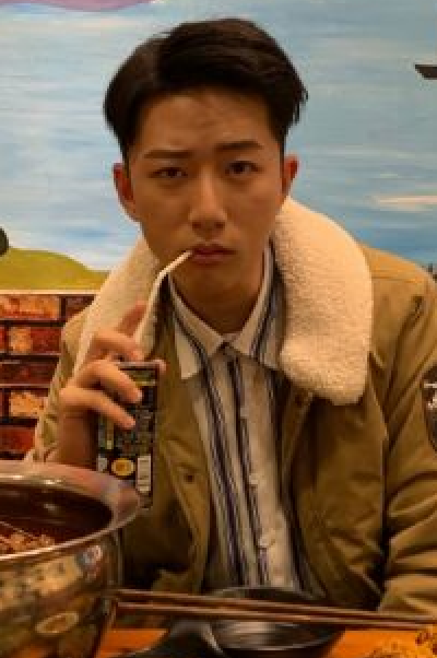 浪胃仙称上学时是校草,本以为是吹牛,看到18岁旧照打脸众人!