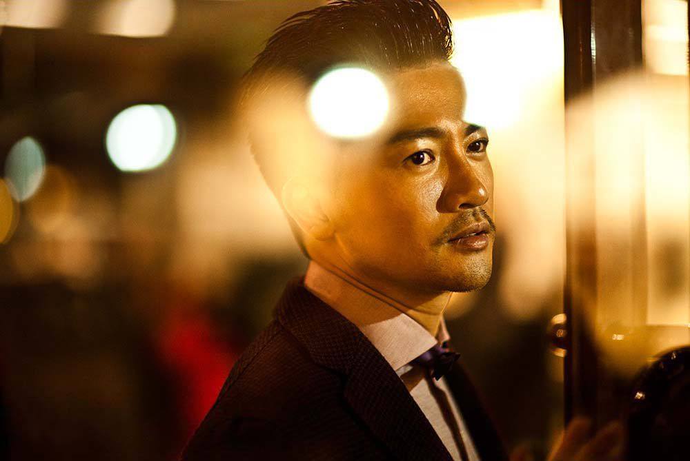 明星颁奖典礼说英文遭群嘲,重"艺"不重"德"情况该如何解决?