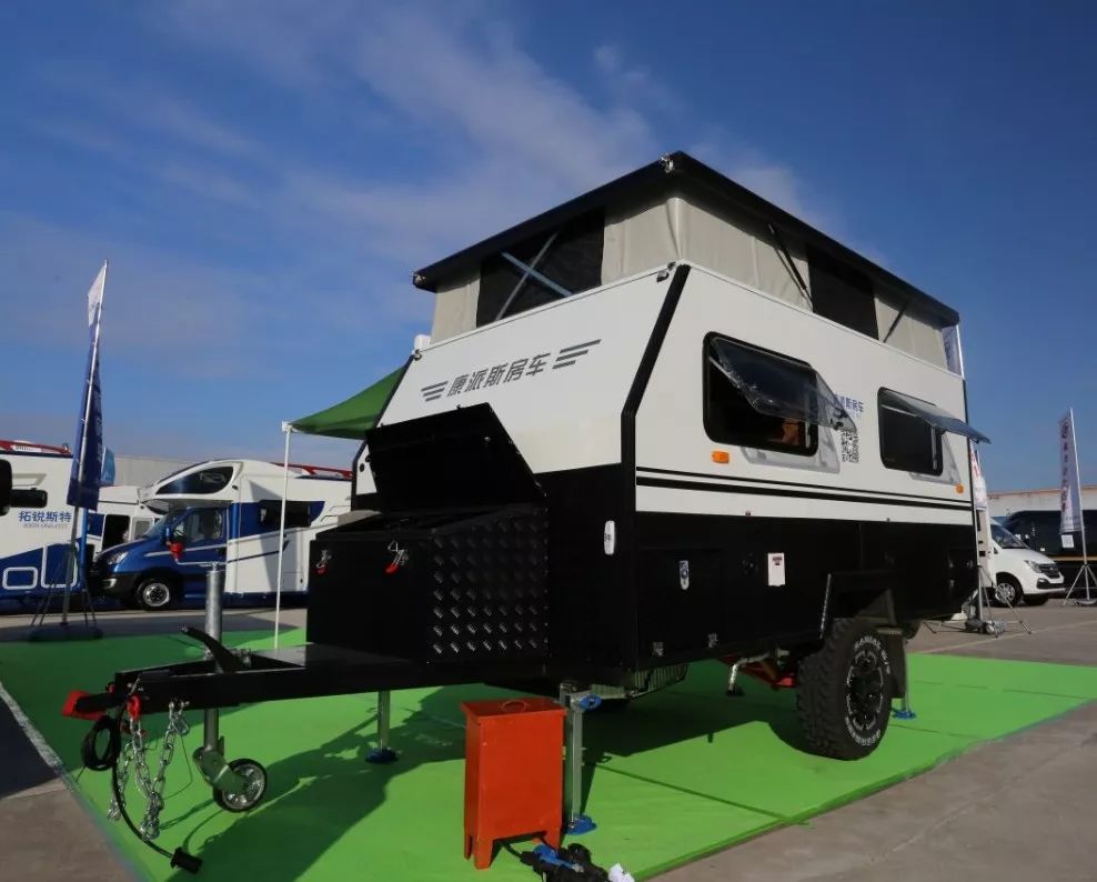 出口品质的硬汉越野拖挂房车康派斯cs05