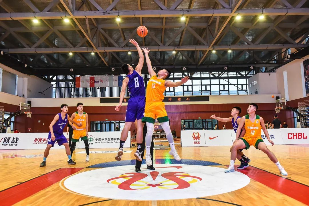 46战胜宜宾市三中,西昌二中吕克古以16分8篮板1助攻成为本场比赛mvp!