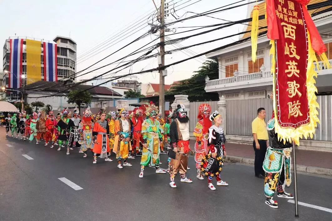 潮南西岐英歌舞在国外发来的视频,燃爆了!