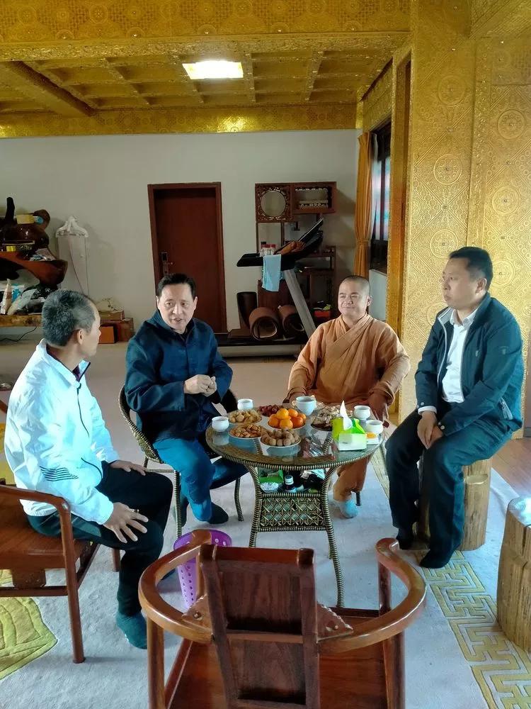 齐白石研究会胡正云会长拜会永庆寺隆道方丈