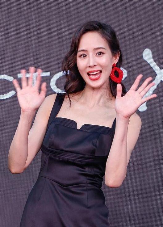 彭于晏张钧甯疑似官宣,正式领结婚证三月结婚?胡歌再度走上热搜