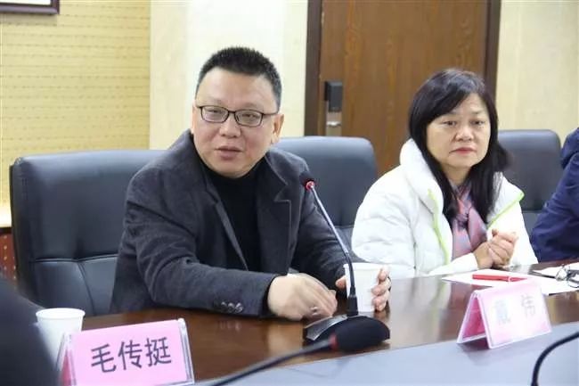 虹桥中学沈明武校长一行莅临我校访问交流