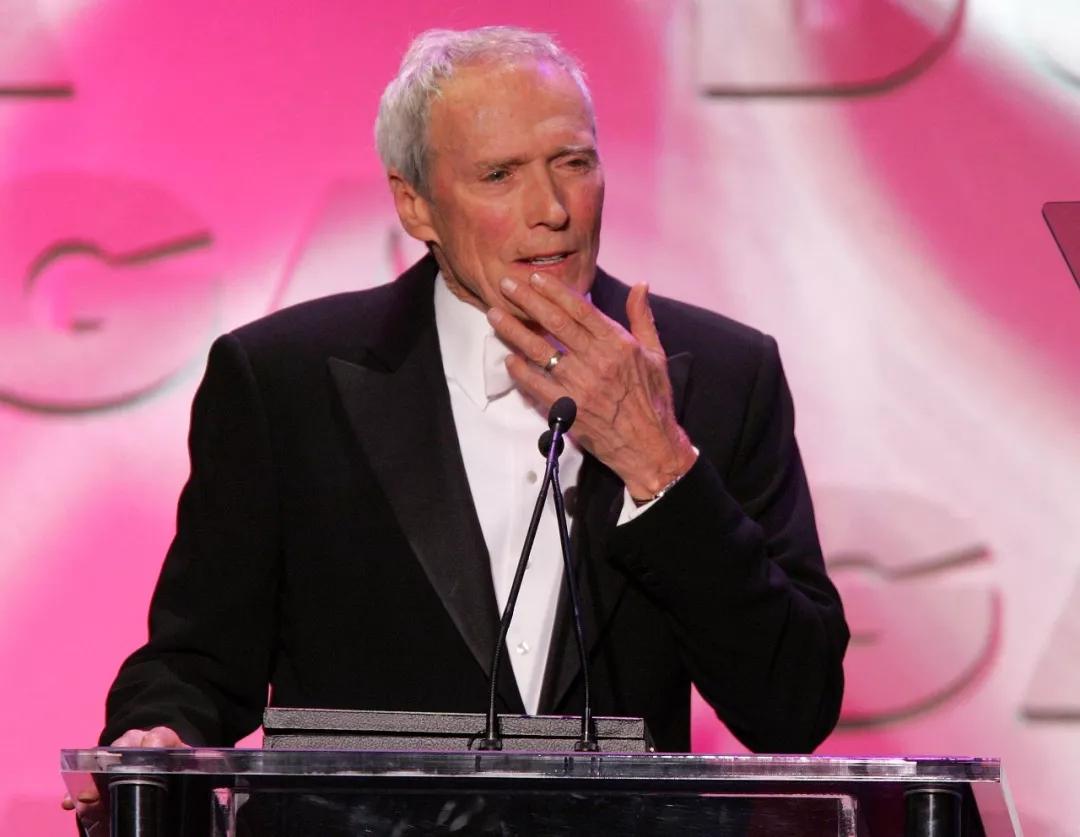 甚至连电影的音乐,也是他写的. 哪个老爷子这么牛?