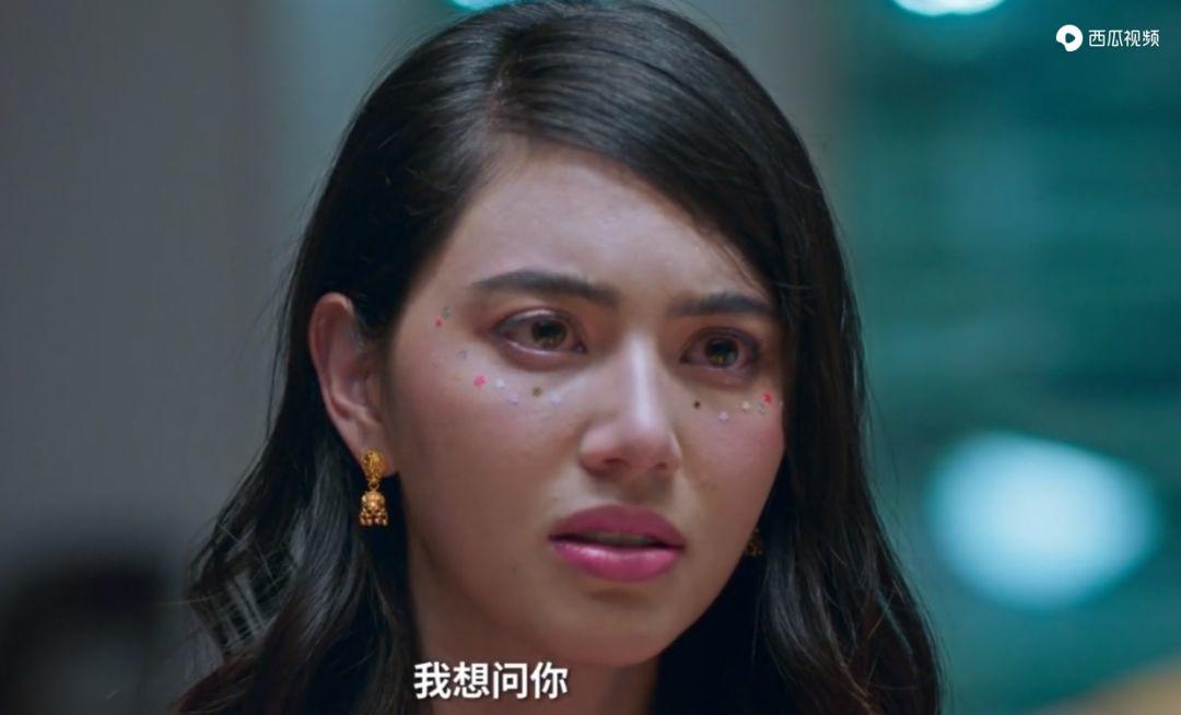 停.故事如果继续往下发展,就成了拉扯黏糊的八点档爱情剧.