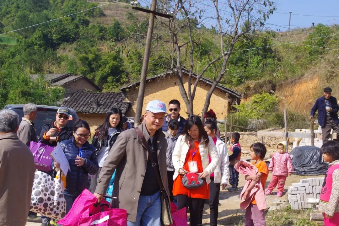 这个藤县人获得梧州市首届文明市民标兵称号你肯定不陌生