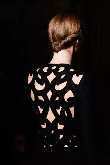 工艺细节灵感服装镂空结构工艺设计上百例让你的服装会呼吸