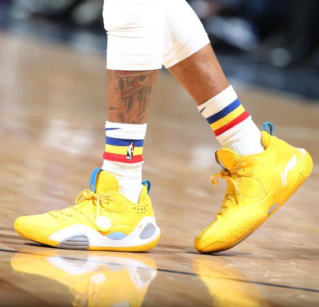 李宁wow8,全城8亮相,国产崛起?