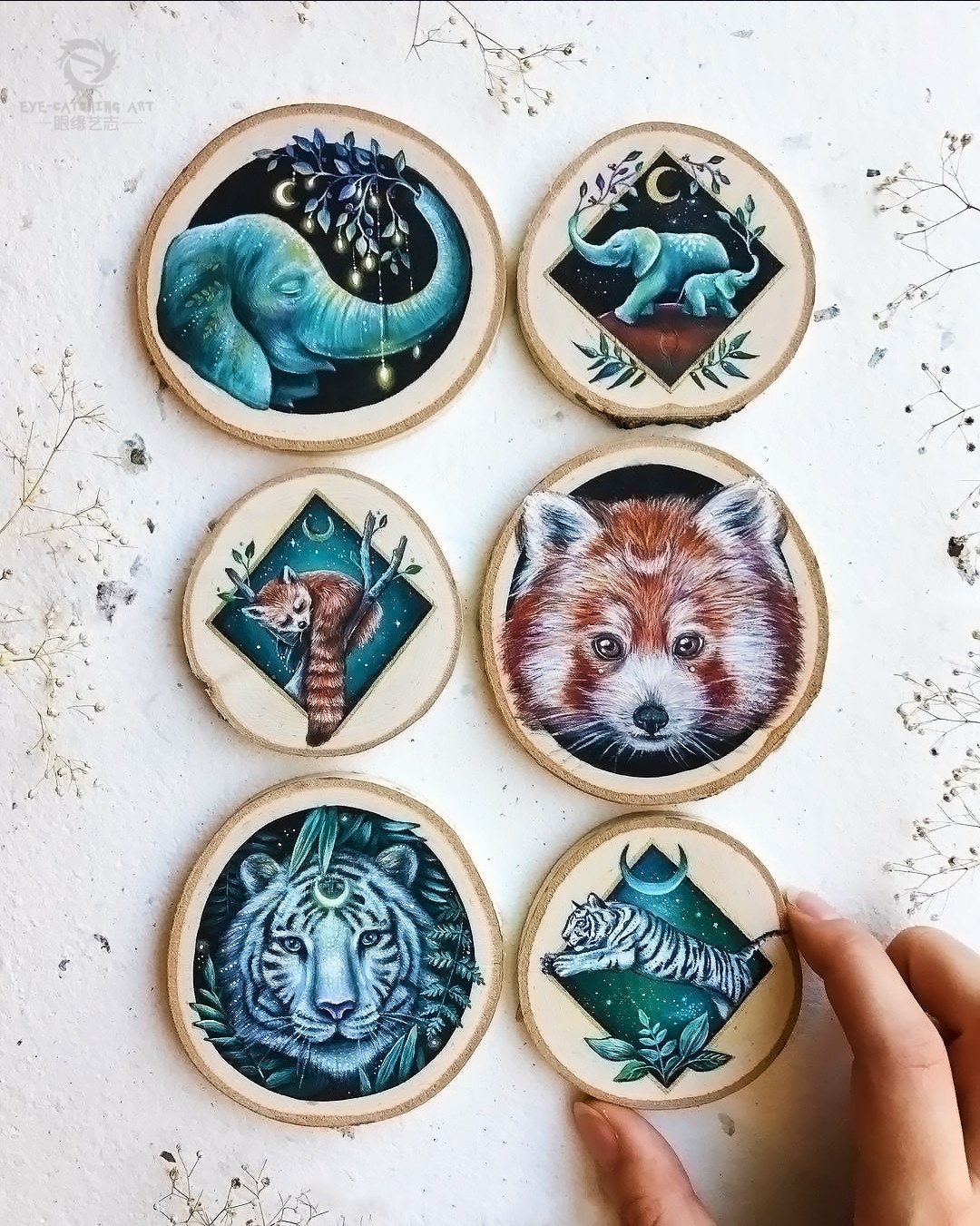 小而美的木片画把色彩画入年轮让艺术回归自然