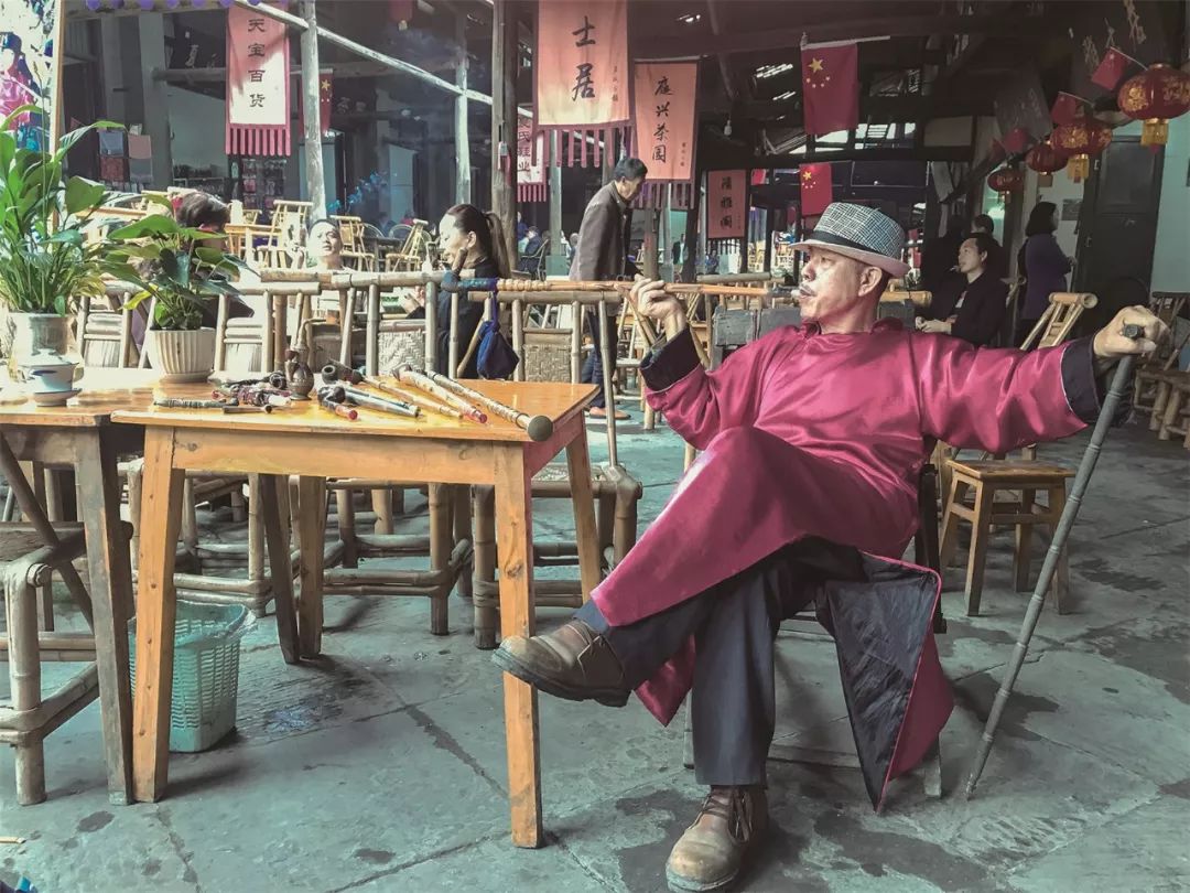 乐山罗城不止有古镇还有盖碗茶里的话春秋