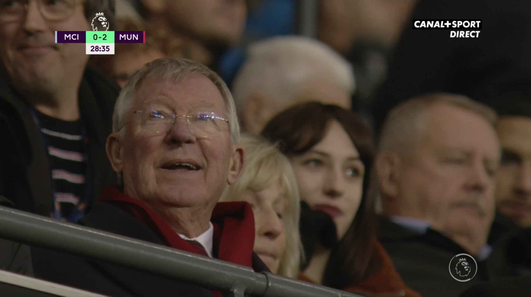 30分钟不到曼联20曼城弗格森看台上眉开眼笑