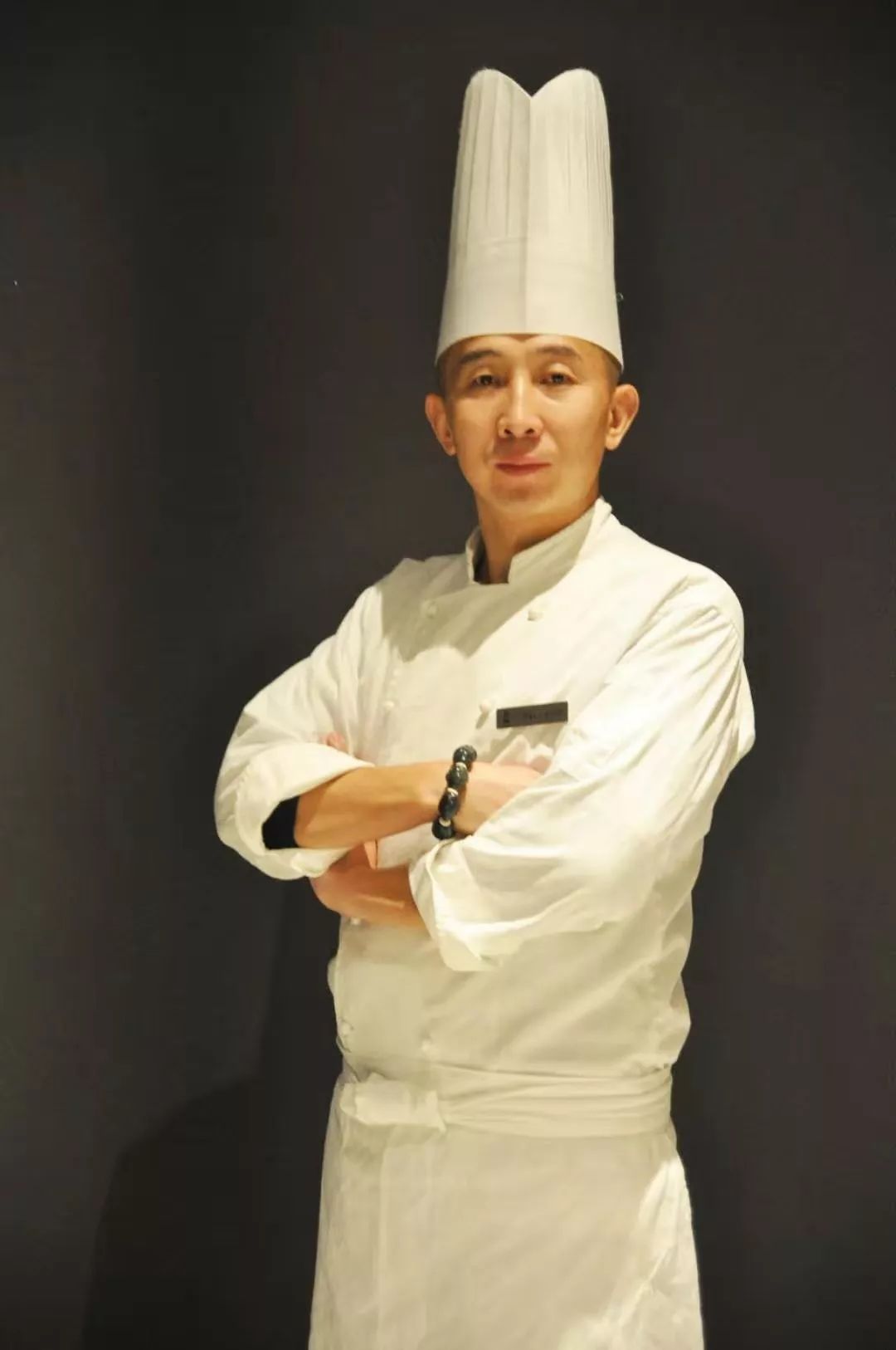 师从中国烹饪大师,海参菜代表-高速建先生,且跟随师爷国宝级烹饪大师