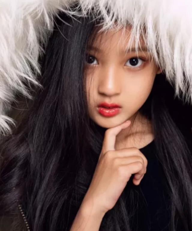 果果的饰演者叫张婉儿,也是童星一枚,除了这部剧也有不少的剧都有出演