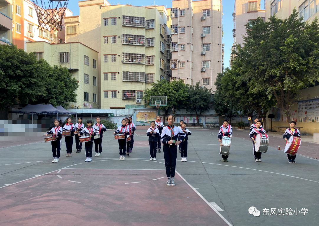不忘初心家校强沟通牢记使命携手育英才东风实验小学2019年秋期家长会