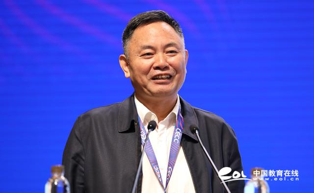 张尧学院士新时代新计算新教育新的核心在软件