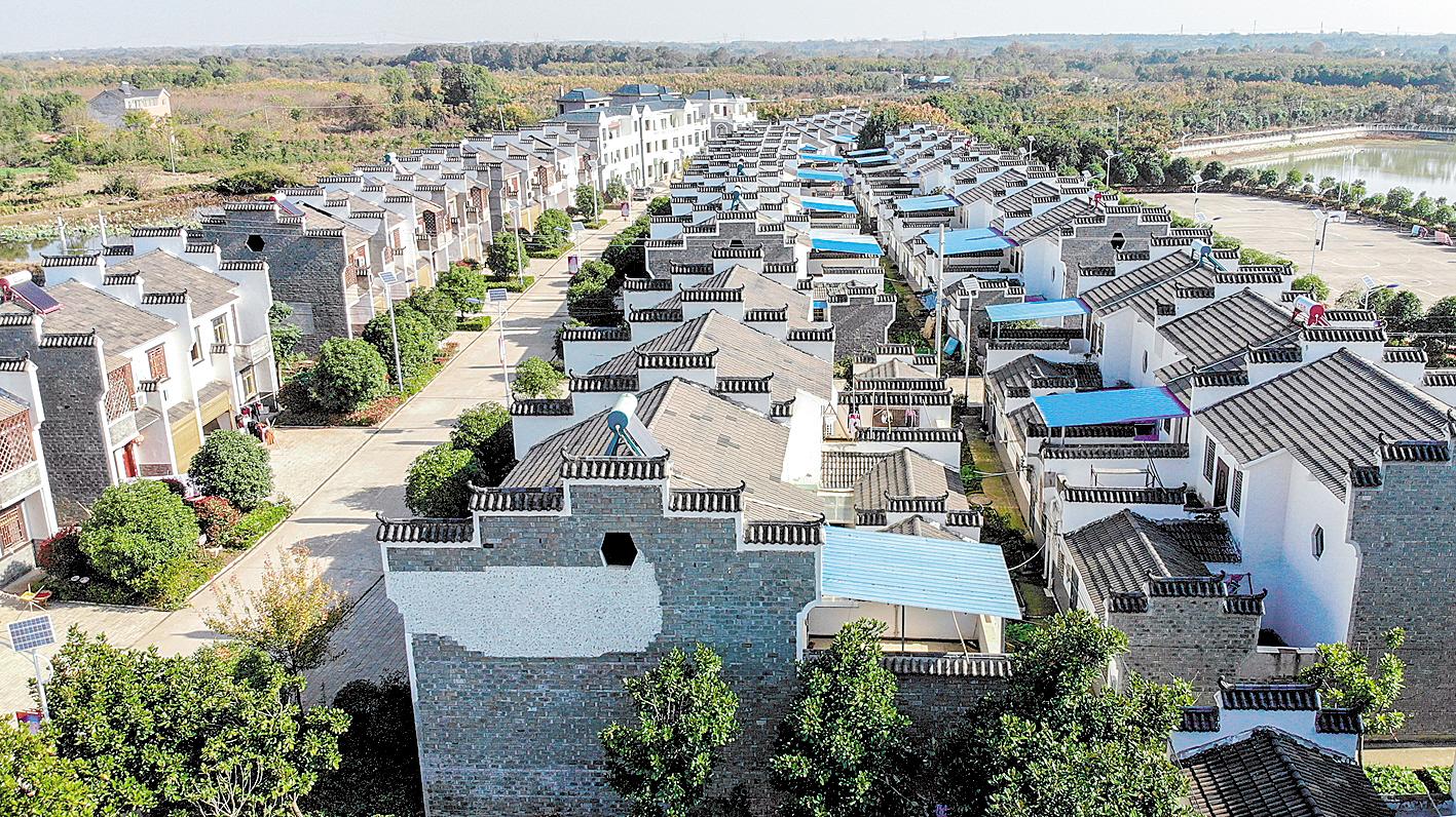 荆州区200余村民喜迁新居