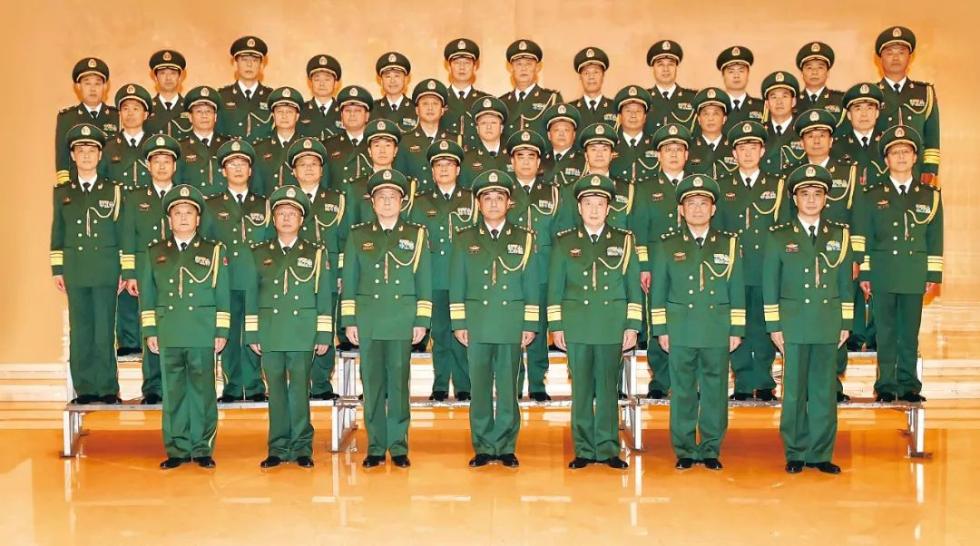 武警部队举行晋升中将少将警衔仪式