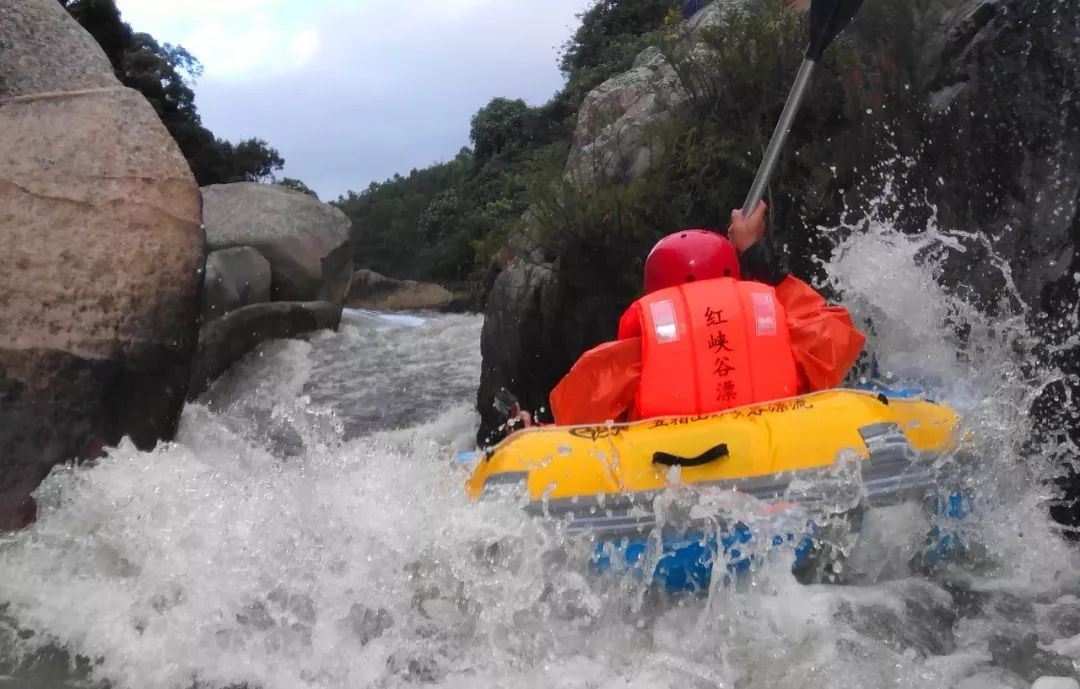 原创海南五指山红峡谷之旅,惊险刺激很好玩