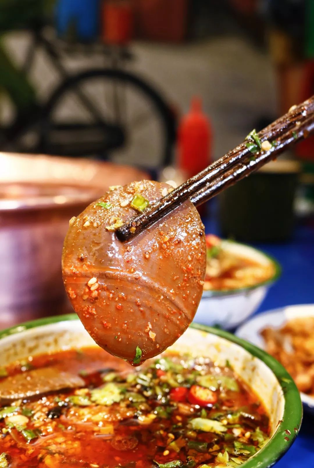 谦儿哥开串串店了!9块9吃99串,物价回到解放前!