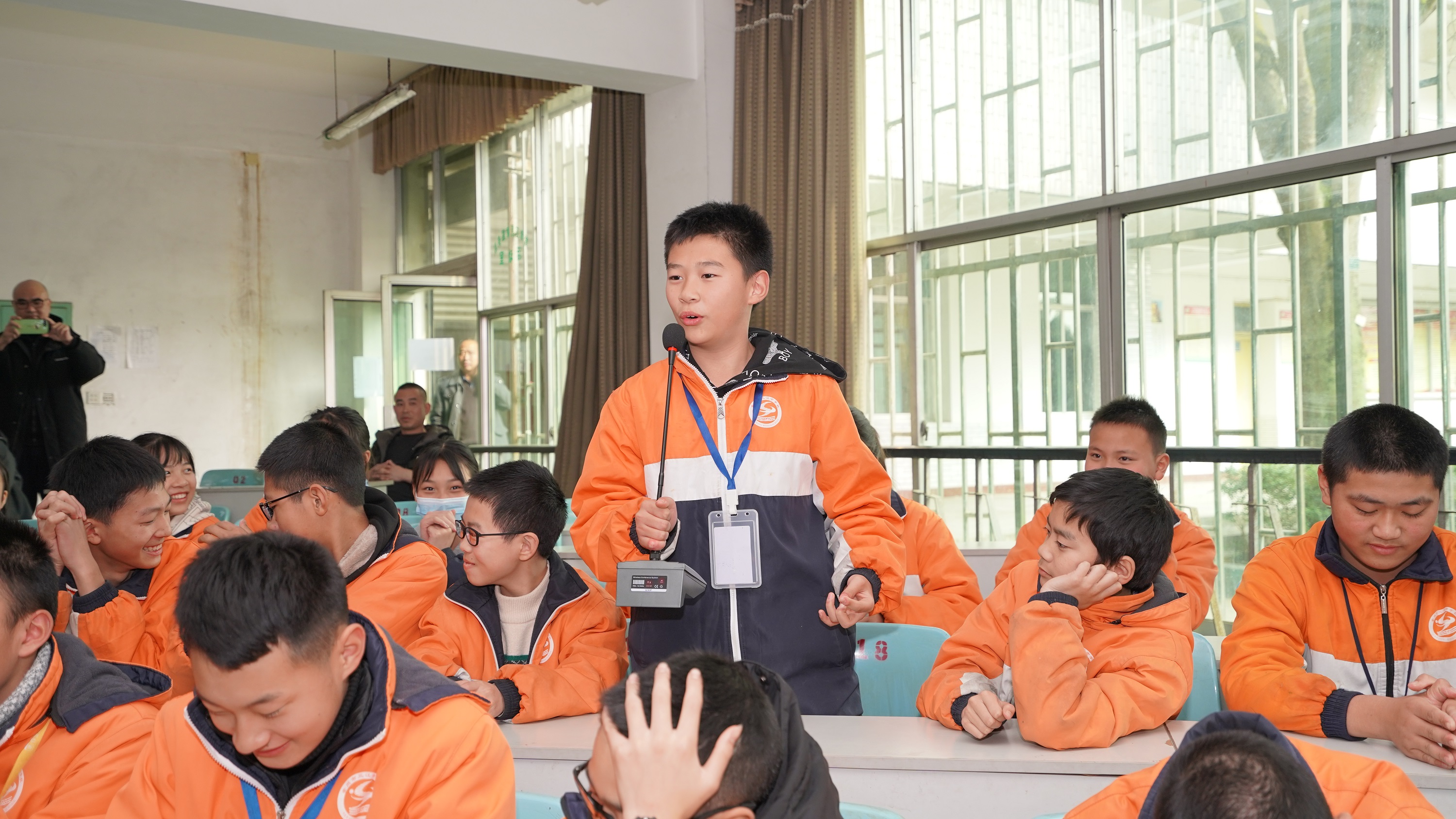 崇州市三江中学开展培养学习兴趣激发学习动力主题讲座