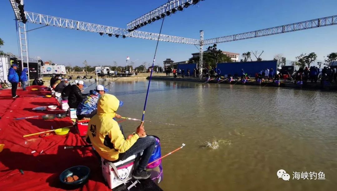 力挽狂澜覃锦龙2019中国垂钓电视直播精英赛ftt总决赛夺冠记