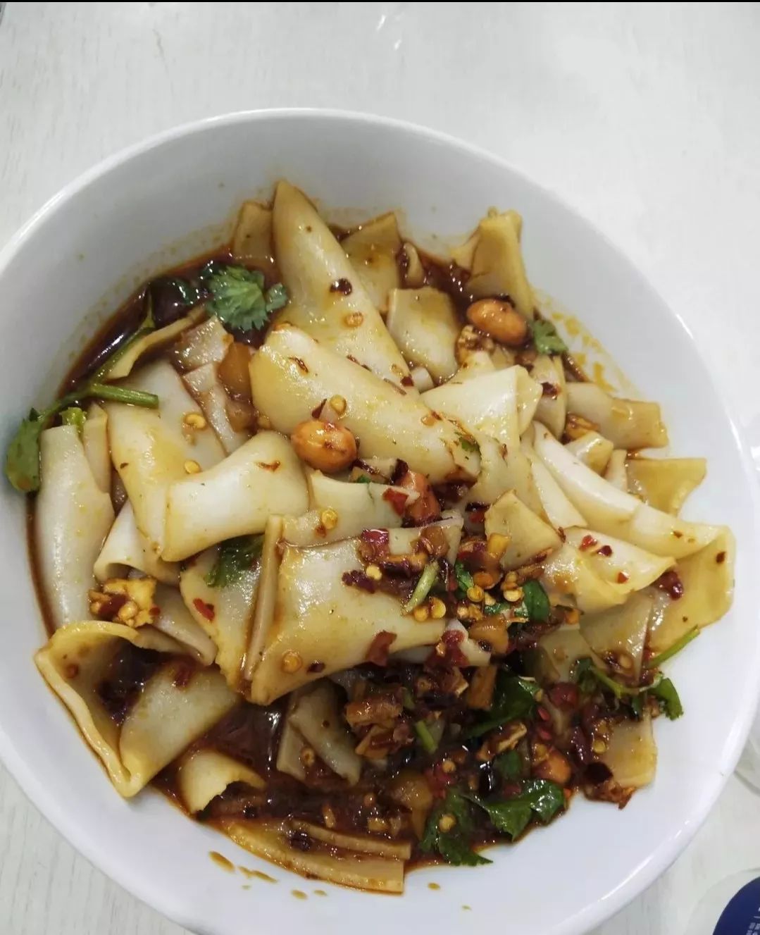 地址:五一大道717号五一新干线楼下高原姑娘旁边 人均:18 黄姐小吃 03