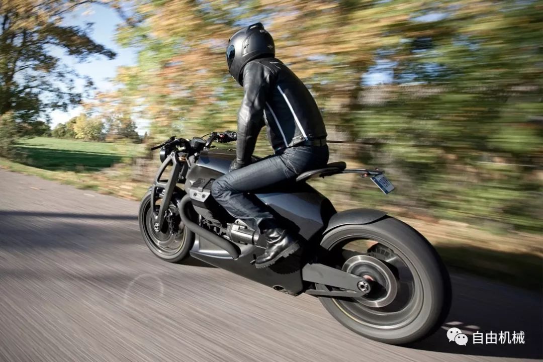 雅马哈roadster(参数|图片) bms chopper由美国bms choppers公司进行