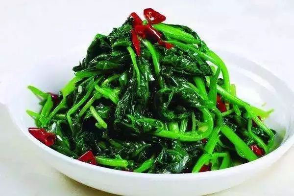 spinach炝菠菜「5.加适量盐味精,炒匀即可出锅.4.