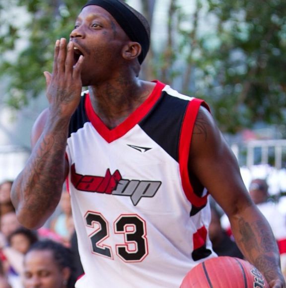 骨头收集者名不虚传,中国街球手差点送命.