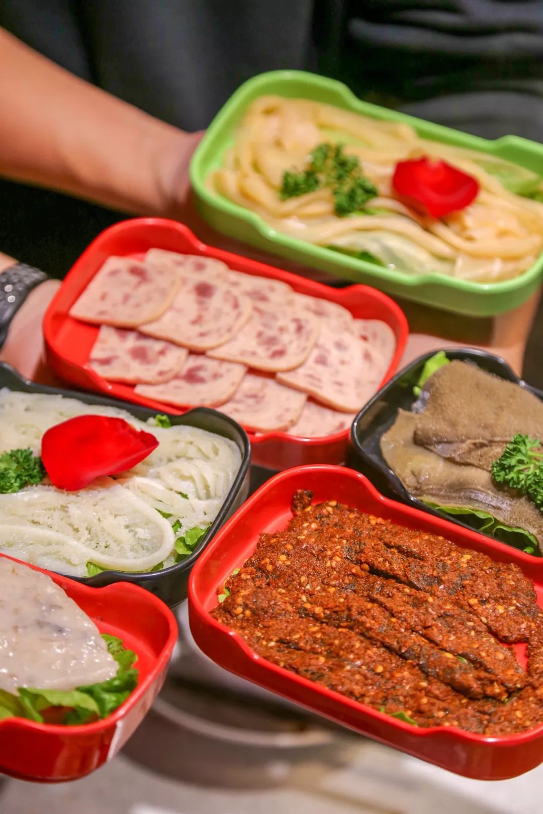 舌尖3力荐成都来的人气串串店一年被5w人撸过