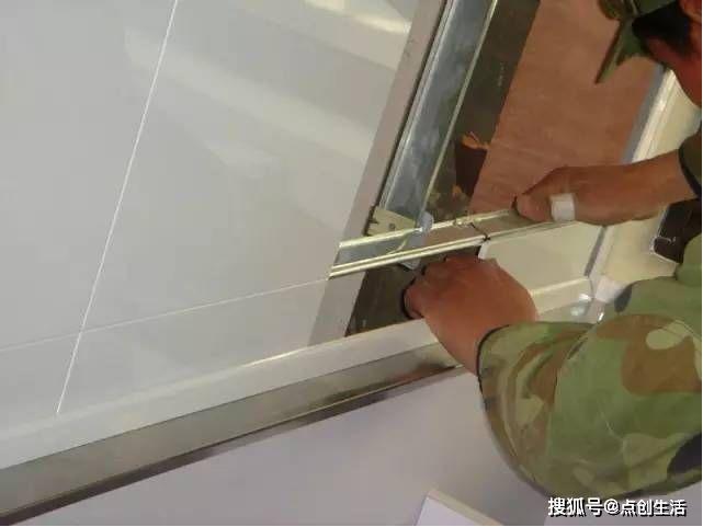 铝扣板吊顶安装的施工方法