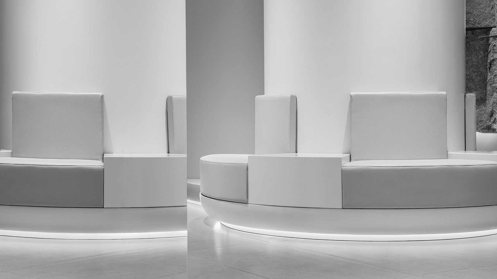 极简风格的品牌男装店,灰色空间诠释时髦绅士的精致与优雅!