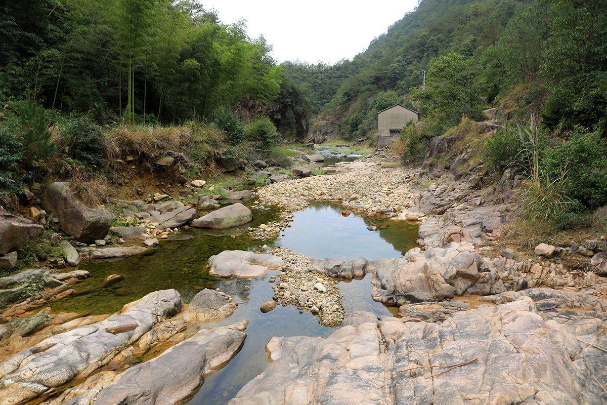 第四纪冰川遗迹,三井龙潭,遗落深山无游人_山岸