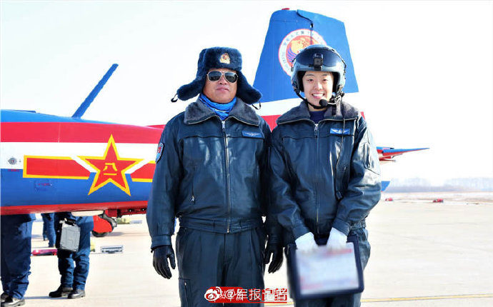 点赞!空军第11批女飞行学员首次单飞