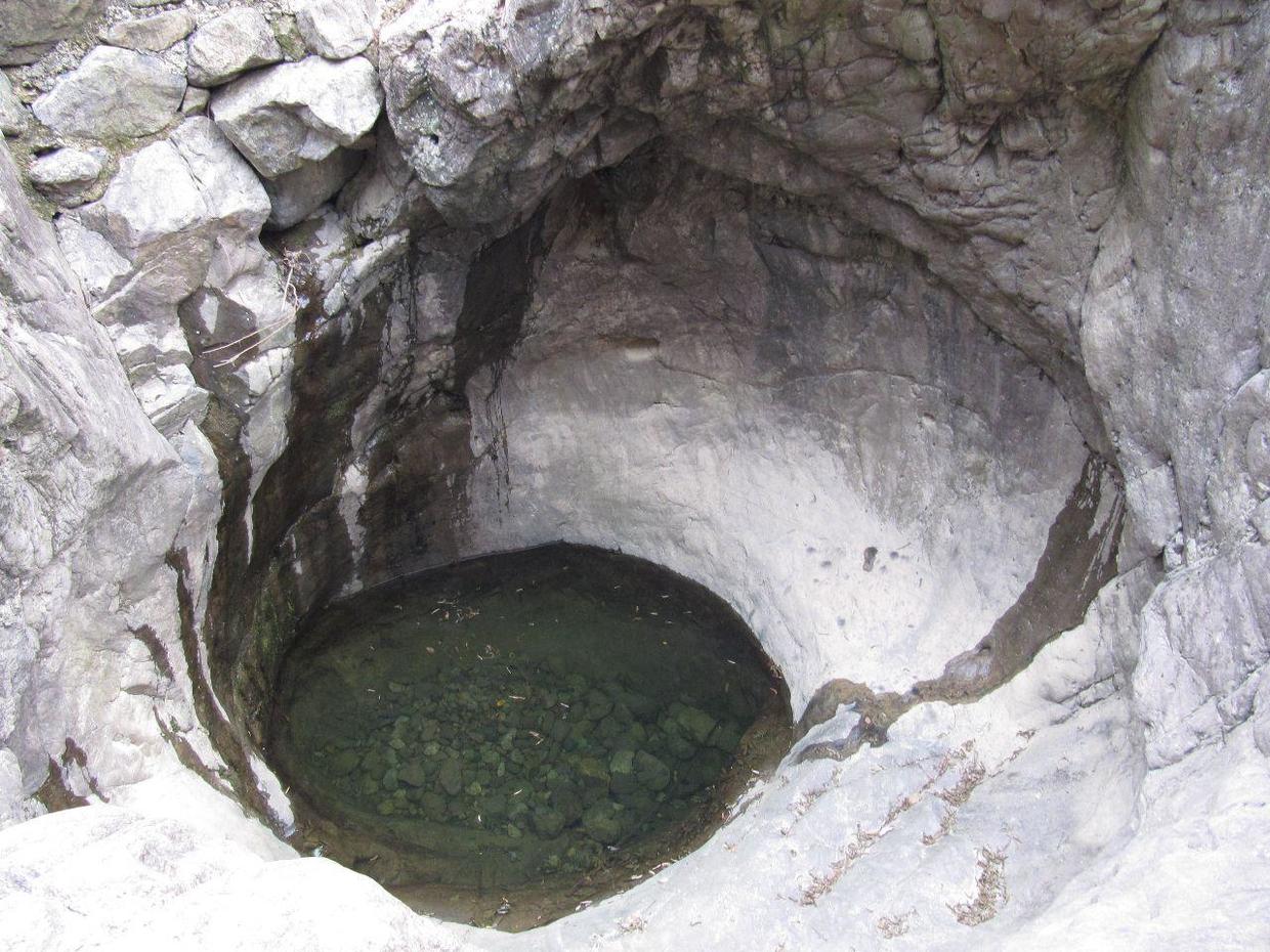 第四纪冰川遗迹三井龙潭遗落深山无游人