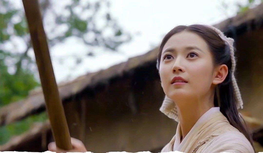 在《锦绣未央》中陈雨琪扮演的九公主活泼可爱,迷倒了不少粉丝.