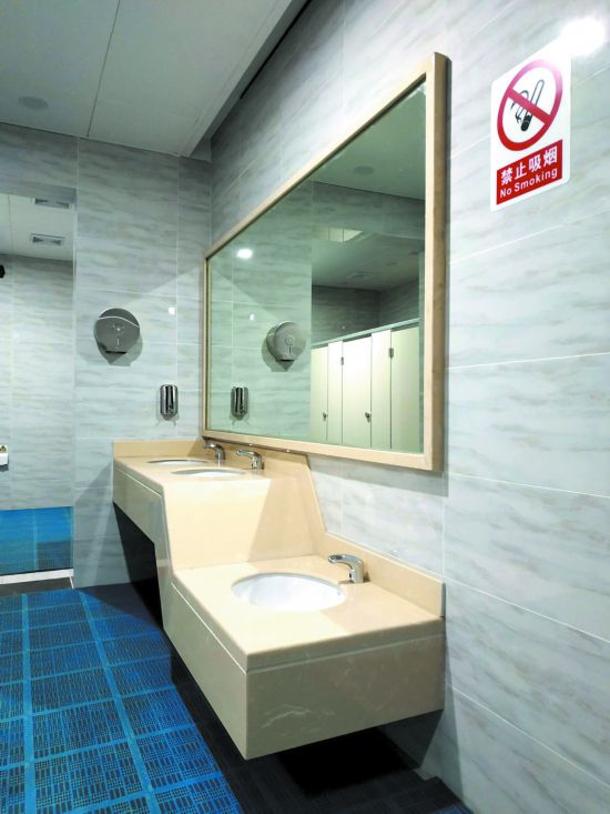 小厕所 大变化 成都地铁温情建设诠释民生情怀