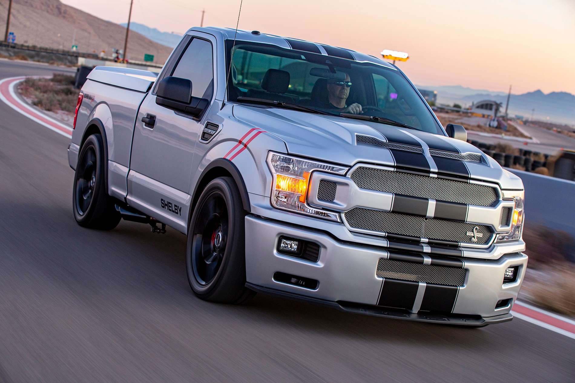 shelby推出高性能版f150皮卡凶猛坦克可达770hp
