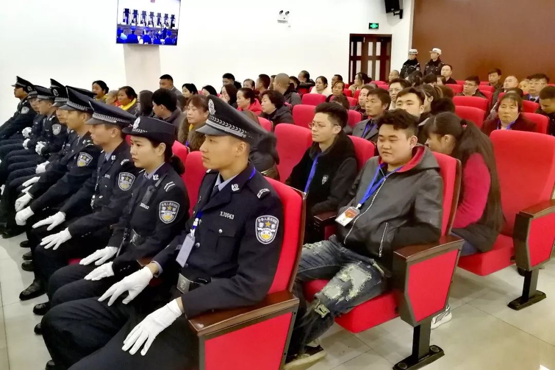 会理县人民法院公开开庭审理罗国彩唐善会等19名被告人涉嫌组织领导