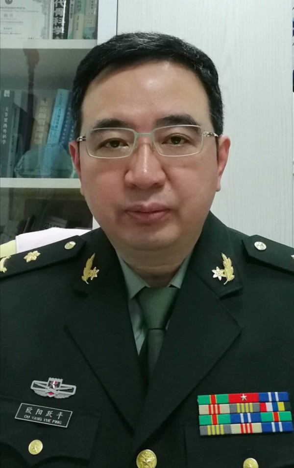 长征医院教授联合奉贤中医医院开展青苗慈善活动