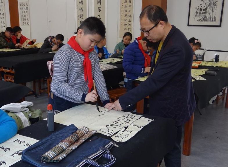 涌现出陈奋武,江爱松,江松等一批享誉海内外的书画大家