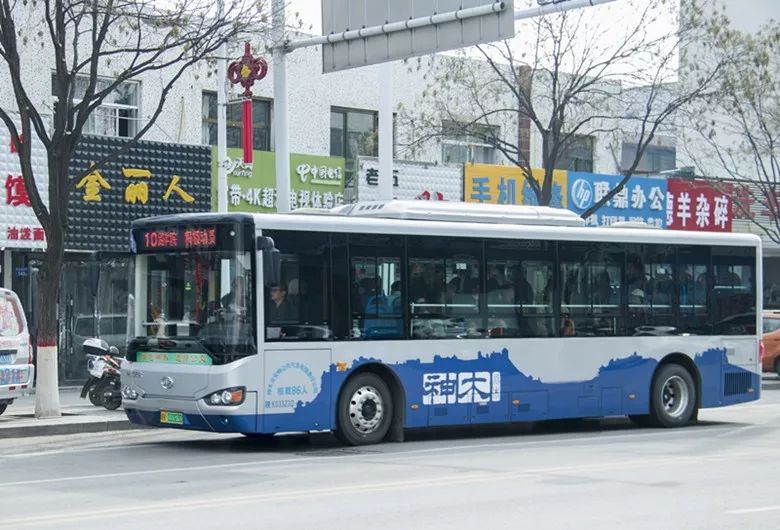 累么在10米的公交车上听一听鸡毛蒜皮的故事看见神木人的生活百态