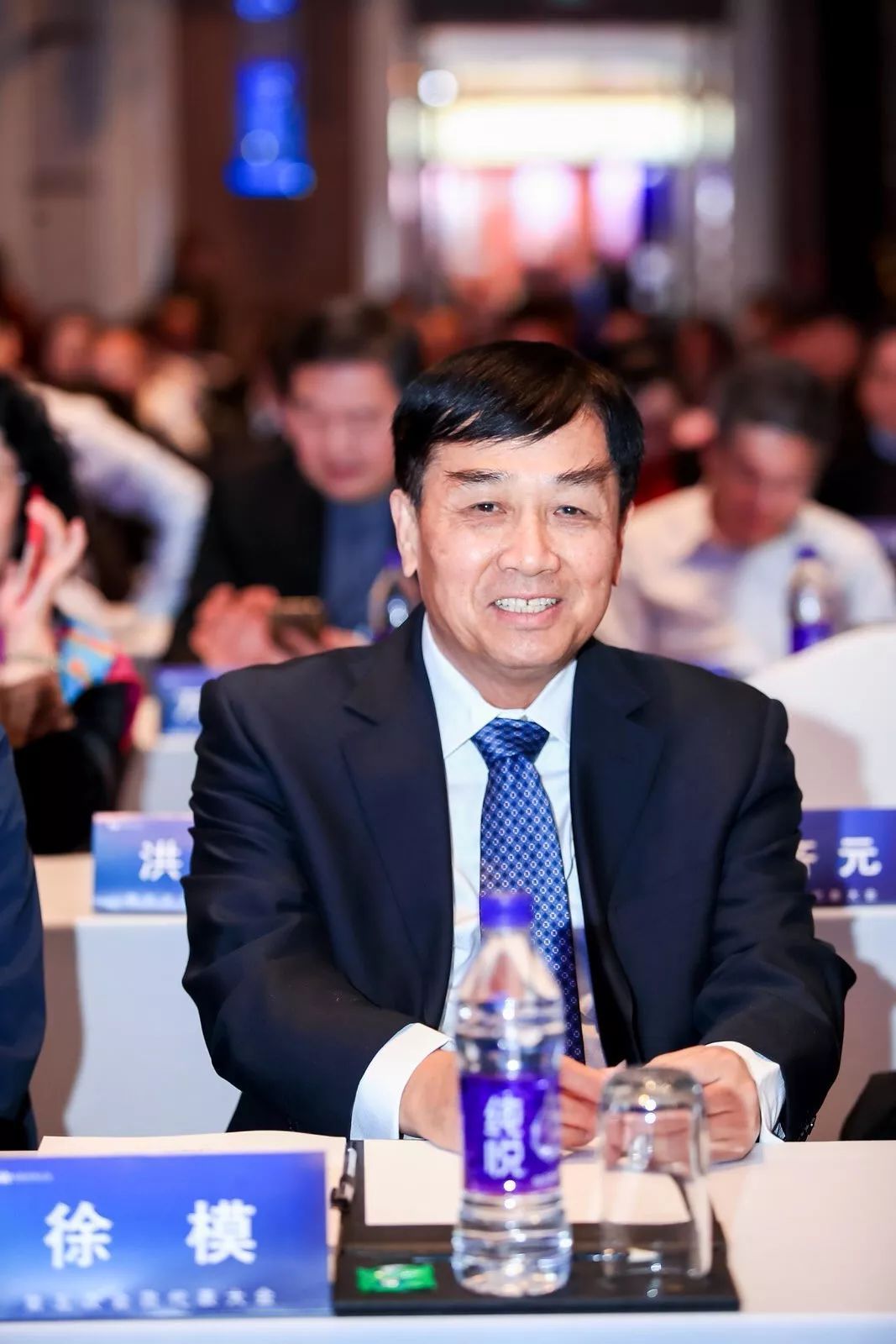 并购俱乐部创会理事长徐模(左三),海西并购俱乐部理事长程亮(左二)