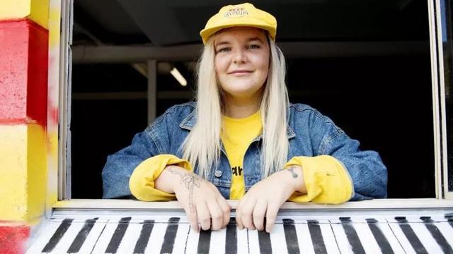 听过一遍就上头dancemonkey你听了没