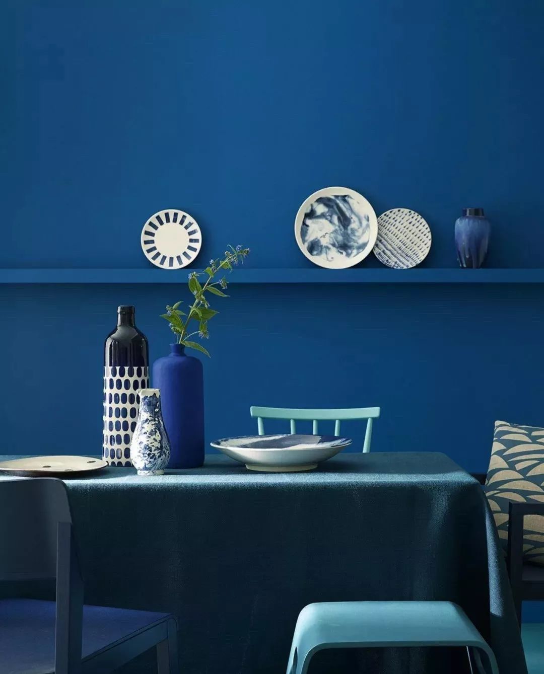 pantone公布2020年度代表色:经典蓝classic blue_蓝色