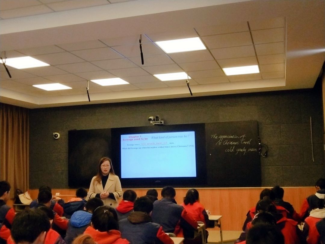 古井中学杜业飞老师和金升外国语实验学校伍亚梅老师就学校层面的课外