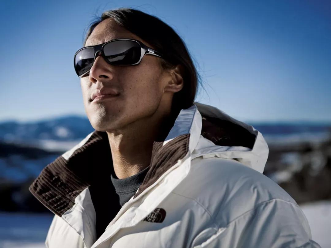 jimmy chin 的时间轴就显得和别人很不一样于漫长的人生尺度上看都