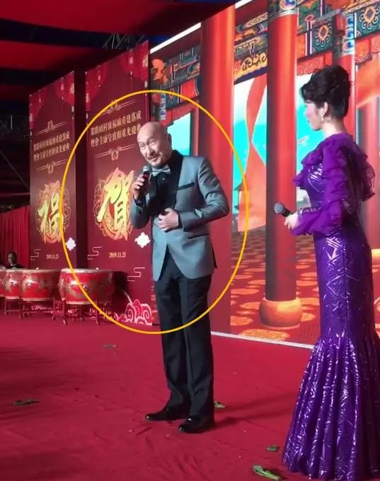 光头神探真是宝刀未老75岁香港老戏骨麦嘉现身商演捞金神采奕奕容貌未