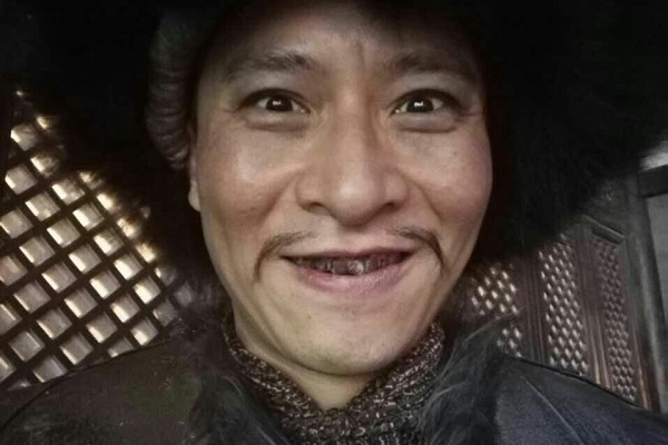 孙大川也是一位有实力的演员,在《河山》众多的老戏骨中,孙大川的知名